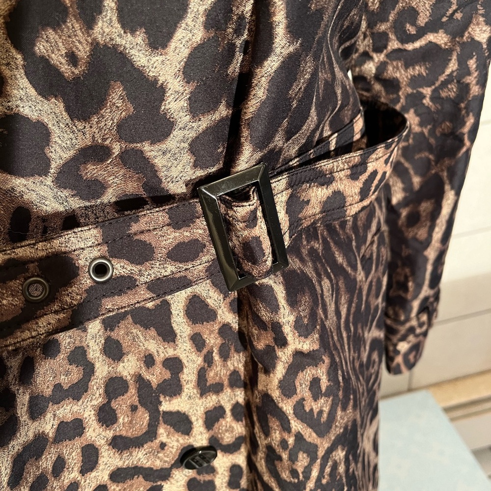 St. John Trench Coat - Picture 5 of 8